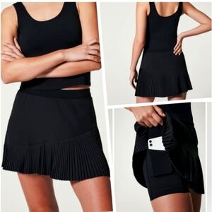SPANX Skort (Med) -Get Moving Pleated Skort